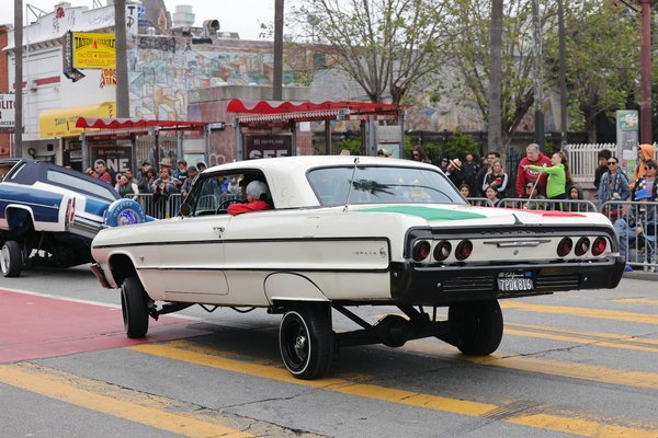 Comment entretenir les freins à disque d'une Ducati Monster 821 pour une réponse optimale ?